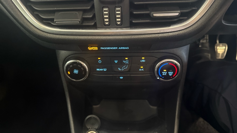 Ford Fiesta 1.0 EcoBoost 125 ST-Line Edition 5dr Petrol Hatchback - Image 31
