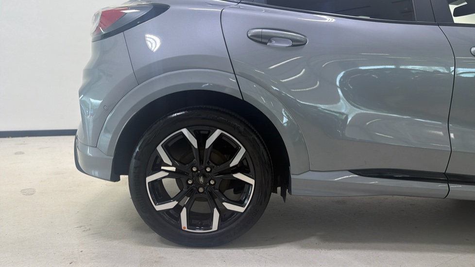 Ford Puma 1.0 EcoBoost Hybrid mHEV ST-Line X 5dr Petrol Hatchback - Image 7