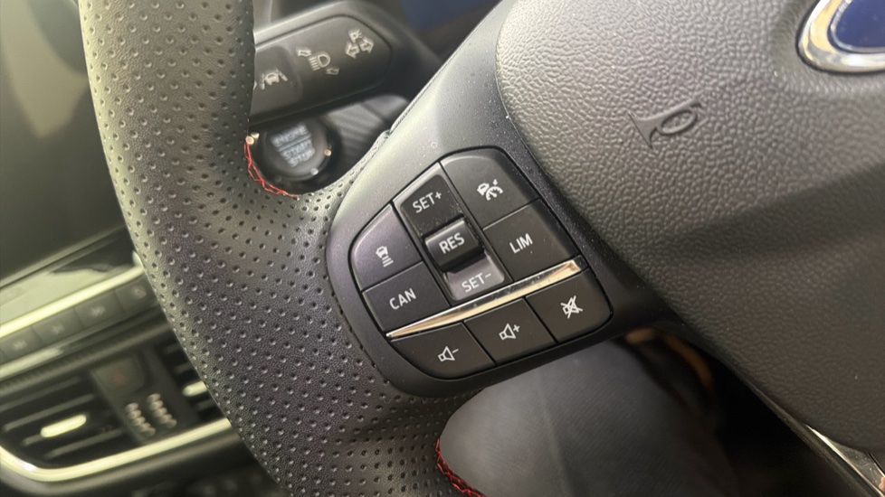 Ford Puma 1.0 EcoBoost Hybrid mHEV ST-Line X 5dr Petrol Hatchback - Image 30