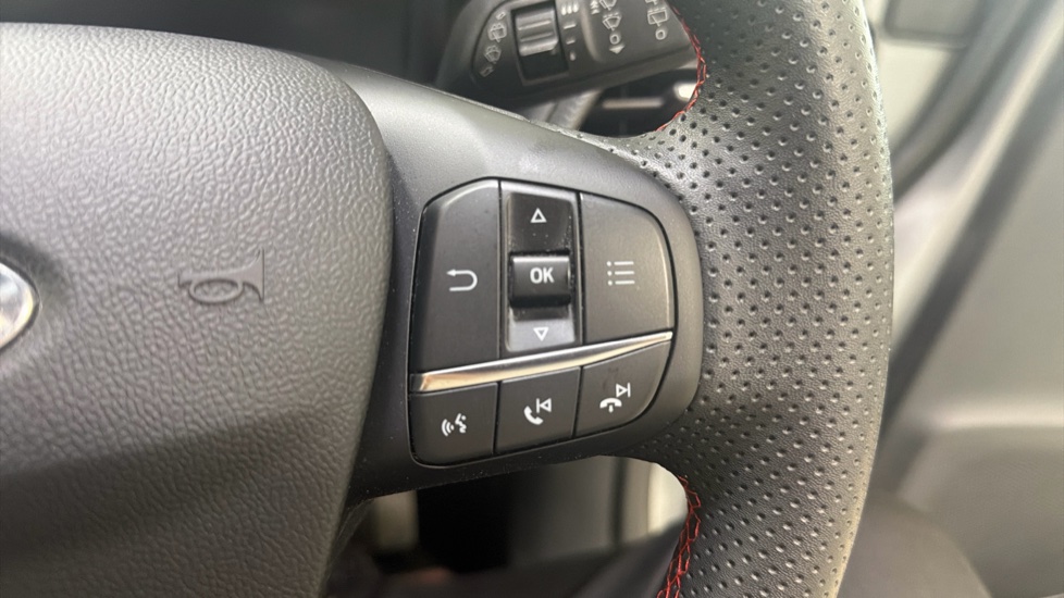 Ford Puma 1.0 EcoBoost Hybrid mHEV ST-Line X 5dr Petrol Hatchback - Image 31