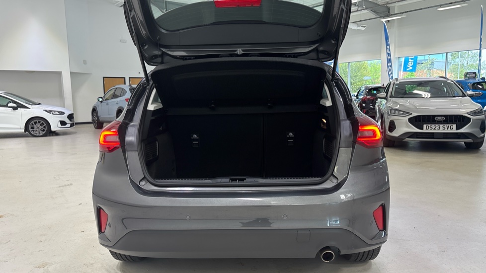 Ford Focus 1.0 EcoBoost Titanium 5dr Petrol Hatchback - Image 4