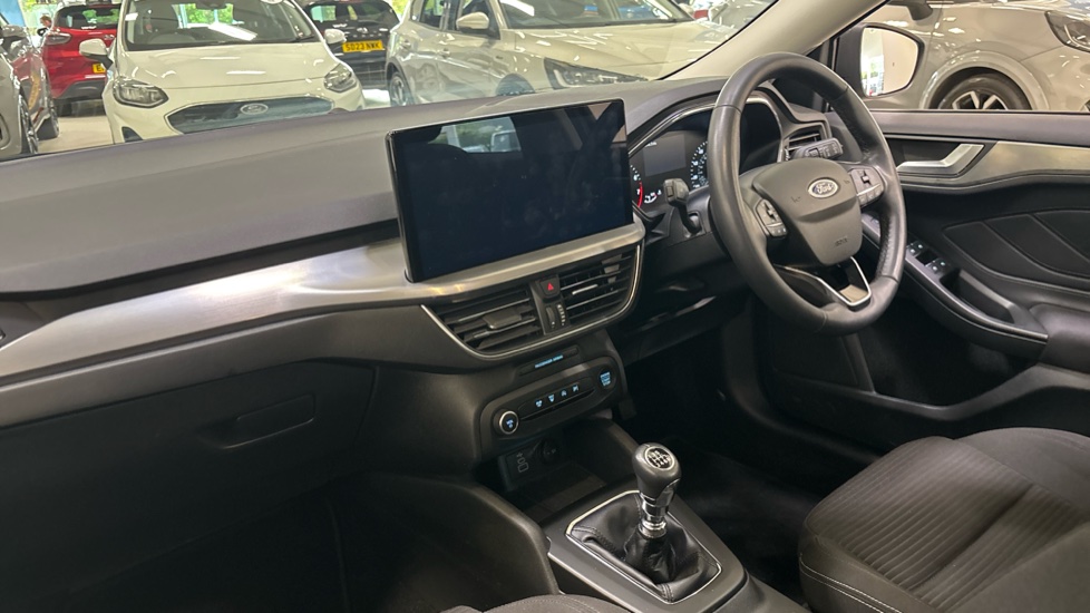 Ford Focus 1.0 EcoBoost Titanium 5dr Petrol Hatchback - Image 9