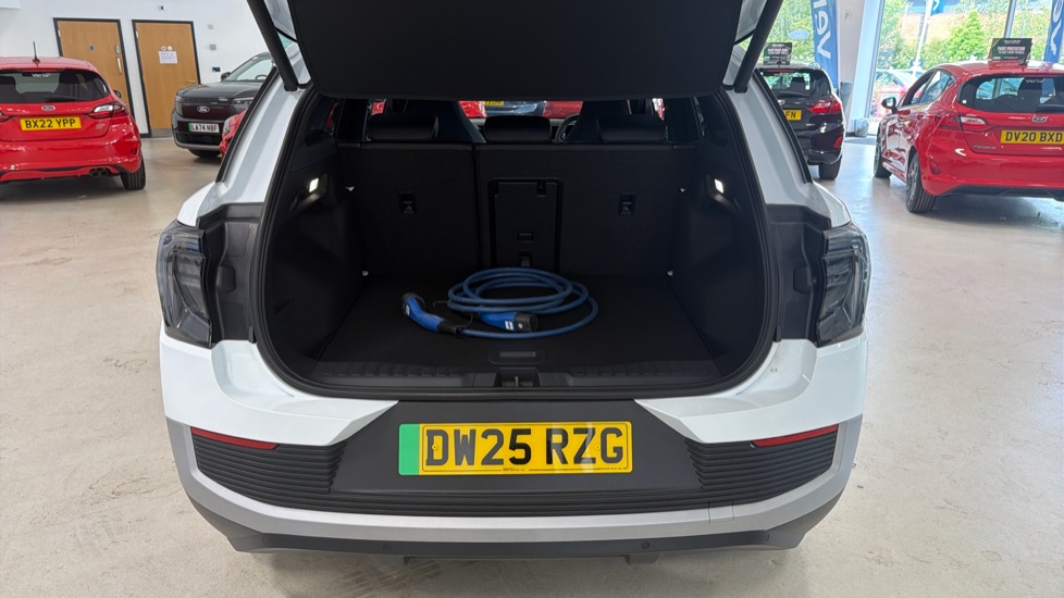 Ford Explorer 250kW Premium 79kWh AWD 5dr Auto Electric Estate - Image 4