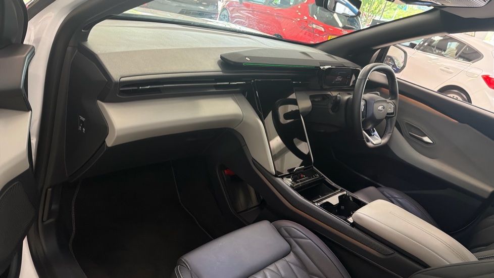 Ford Explorer 250kW Premium 79kWh AWD 5dr Auto Electric Estate - Image 9