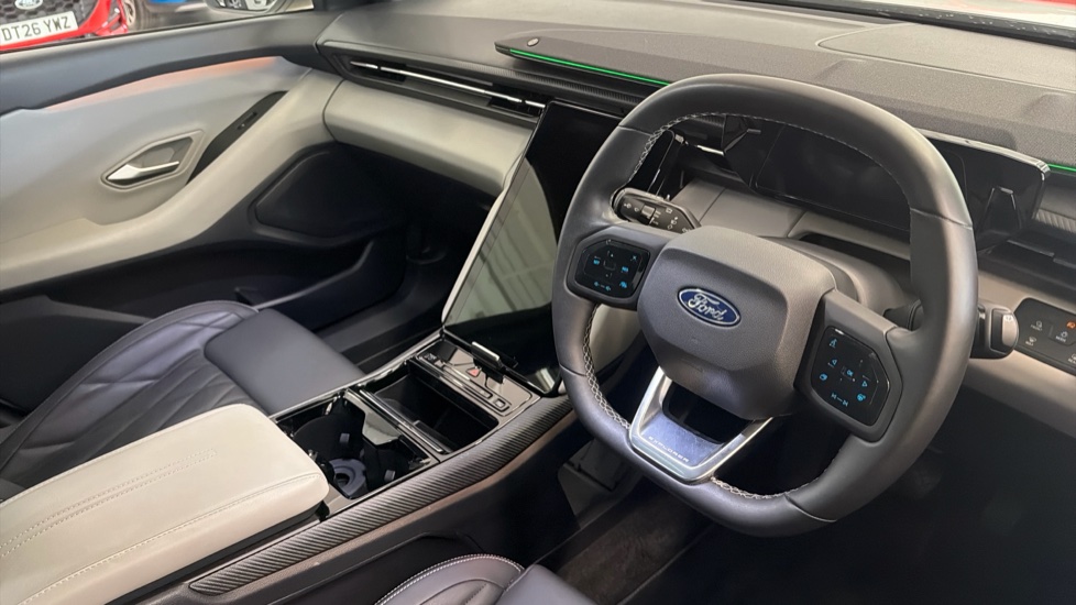 Ford Explorer 250kW Premium 79kWh AWD 5dr Auto Electric Estate - Image 11