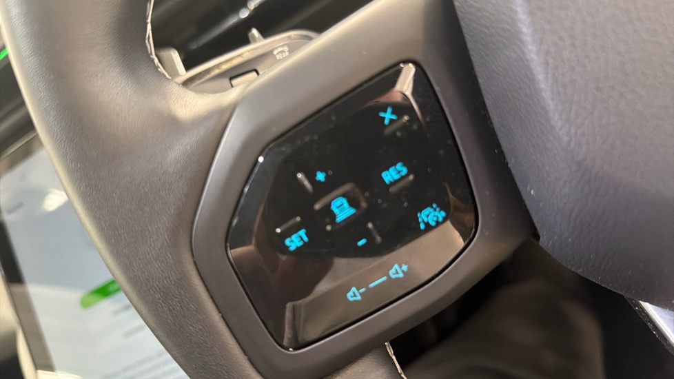 Ford Explorer 250kW Premium 79kWh AWD 5dr Auto Electric Estate - Image 22
