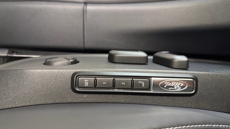 Ford Explorer 250kW Premium 79kWh AWD 5dr Auto Electric Estate - Image 33
