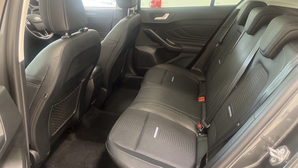 Ford Focus 1.0 EcoBoost 125 Active X 5dr Petrol Hatchback - Image 16