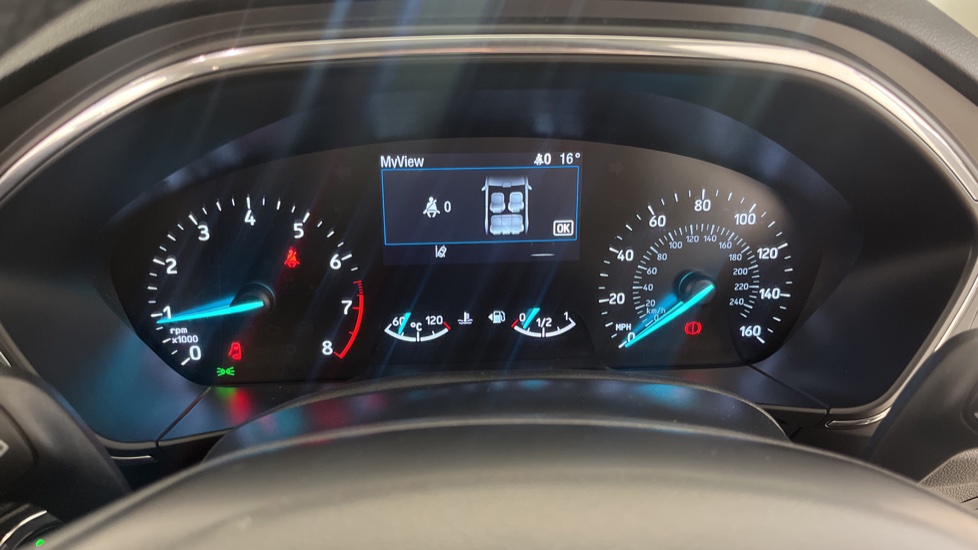 Ford Focus 1.0 EcoBoost 125 Active X 5dr Petrol Hatchback - Image 18