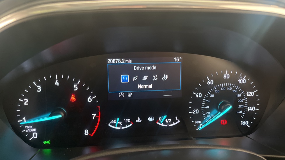 Ford Focus 1.0 EcoBoost 125 Active X 5dr Petrol Hatchback - Image 28