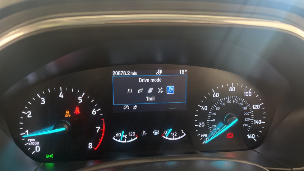 Ford Focus 1.0 EcoBoost 125 Active X 5dr Petrol Hatchback - Image 32