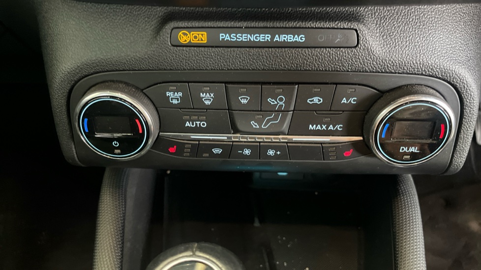Ford Focus 1.0 EcoBoost 125 Active X 5dr Petrol Hatchback - Image 43