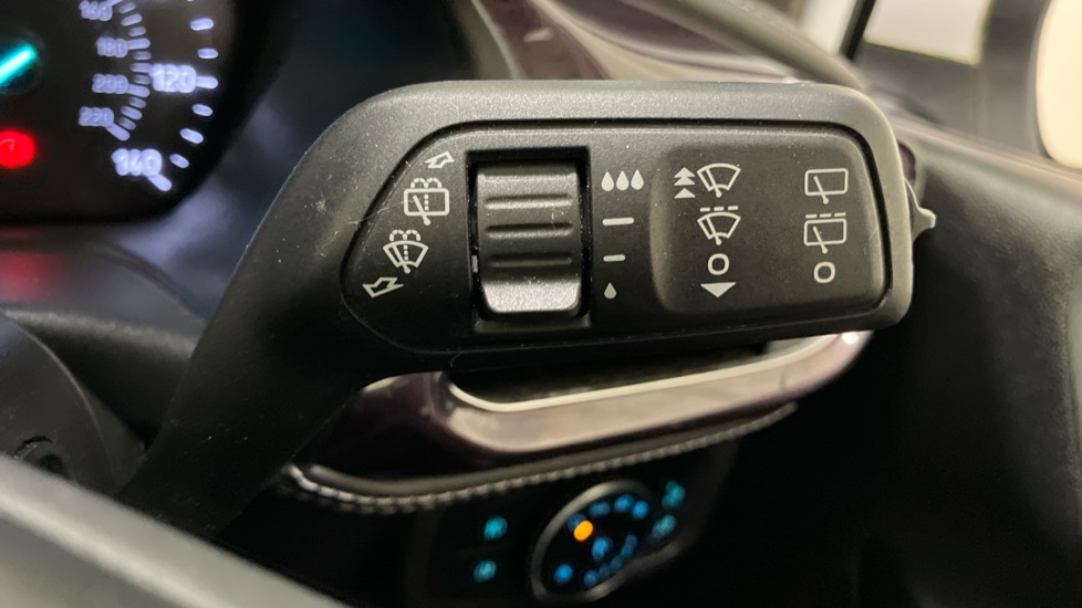 Ford Fiesta Vignale 1.0 EcoBoost 5dr Petrol Hatchback - Image 31
