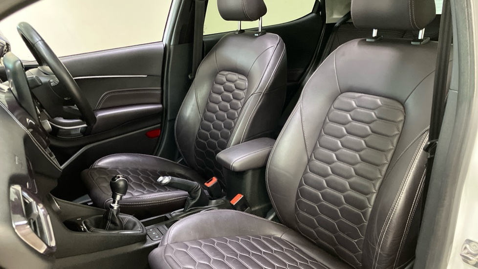 Ford Fiesta Vignale 1.0 EcoBoost 5dr Petrol Hatchback - Image 43