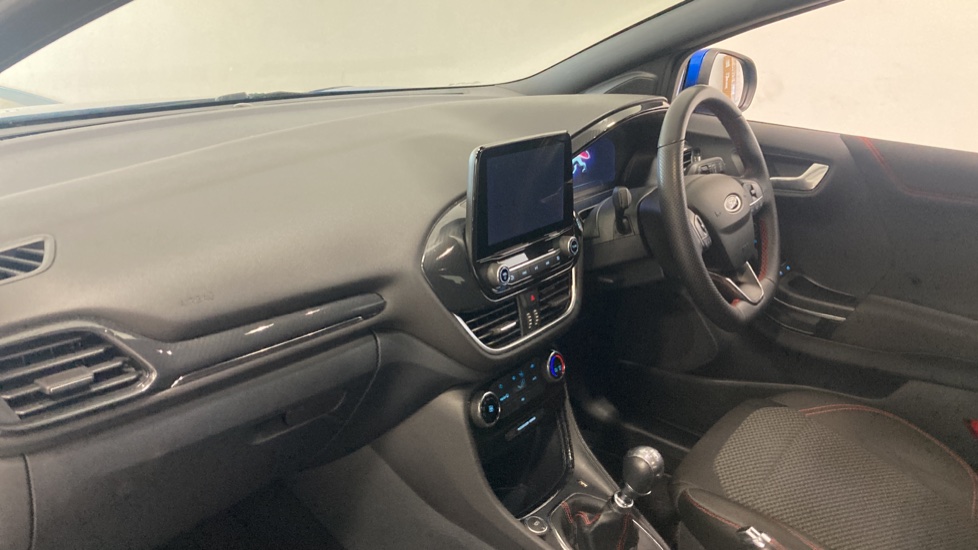 Ford Puma 1.0 EcoBoost Hybrid mHEV ST-Line Design 5dr Petrol Hatchback - Image 9