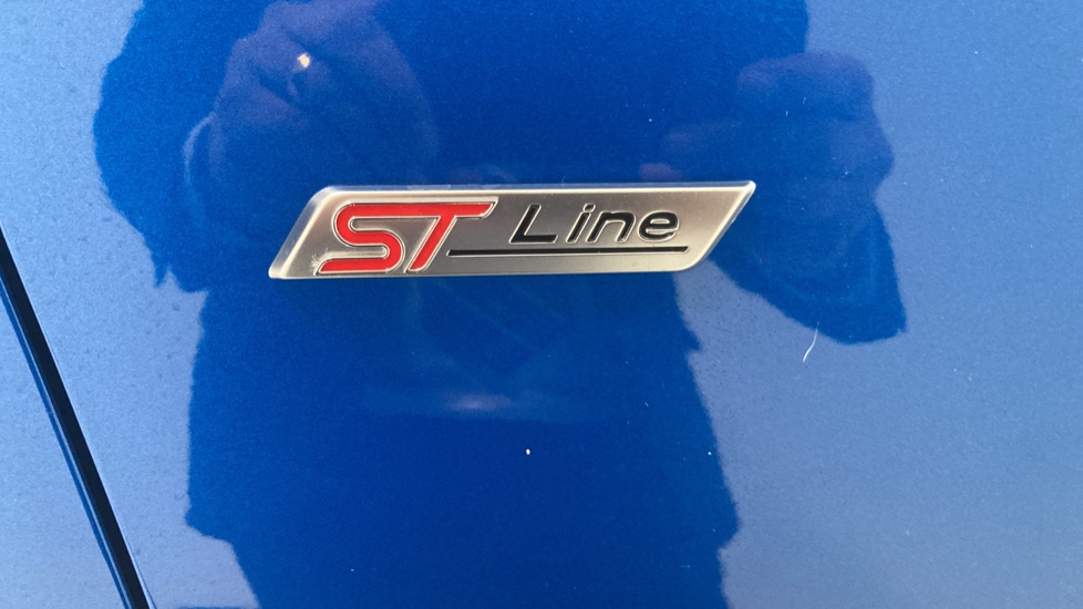 Ford Puma 1.0 EcoBoost Hybrid mHEV ST-Line Design 5dr Petrol Hatchback - Image 40