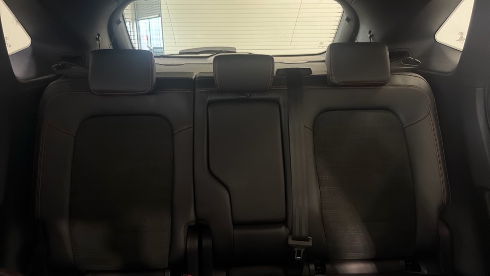 Ford Kuga 2.5 FHEV ST-Line X Edition 5dr CVT Hybrid Estate - Image 15