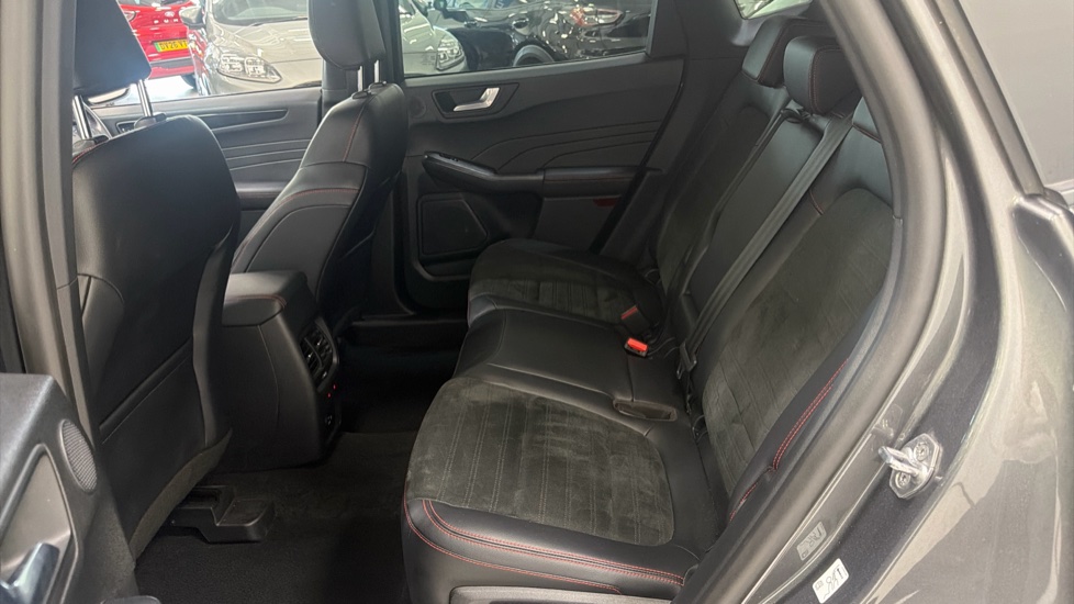 Ford Kuga 2.5 FHEV ST-Line X Edition 5dr CVT Hybrid Estate - Image 16