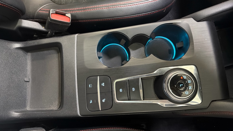 Ford Kuga 2.5 FHEV ST-Line X Edition 5dr CVT Hybrid Estate - Image 30