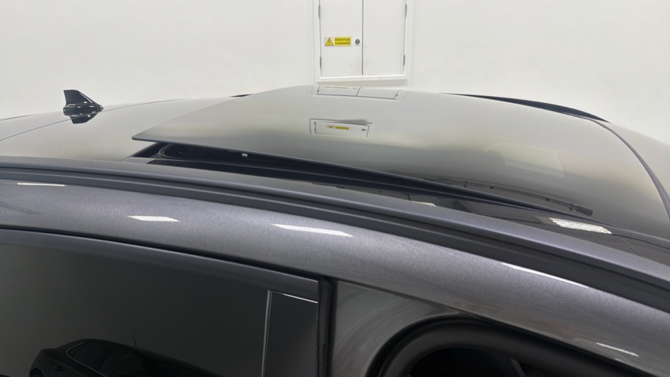 Ford Kuga 2.5 FHEV ST-Line X Edition 5dr CVT Hybrid Estate - Image 36
