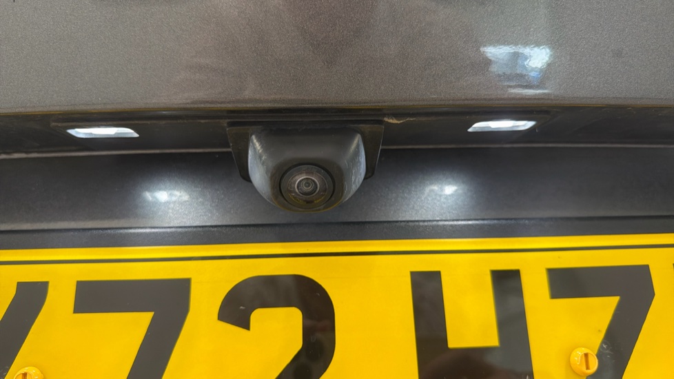 Ford Kuga 2.5 FHEV ST-Line X Edition 5dr CVT Hybrid Estate - Image 38