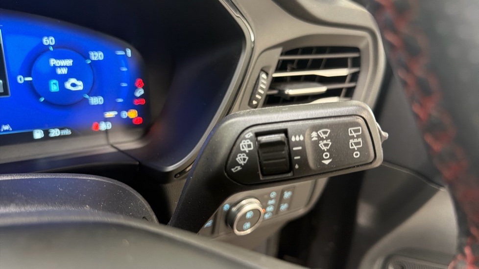 Ford Kuga 2.5 FHEV ST-Line X Edition 5dr CVT Hybrid Estate - Image 42