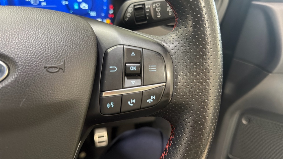 Ford Kuga 2.5 FHEV ST-Line X Edition 5dr CVT Hybrid Estate - Image 45