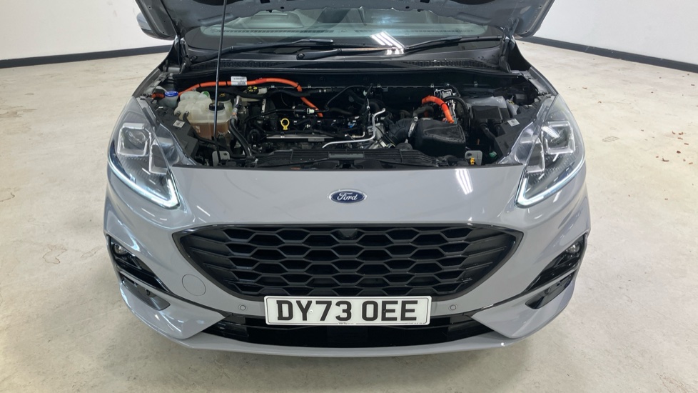 Ford Kuga 2.5 FHEV Graphite Tech Edition 5dr CVT Hybrid Estate - Image 8