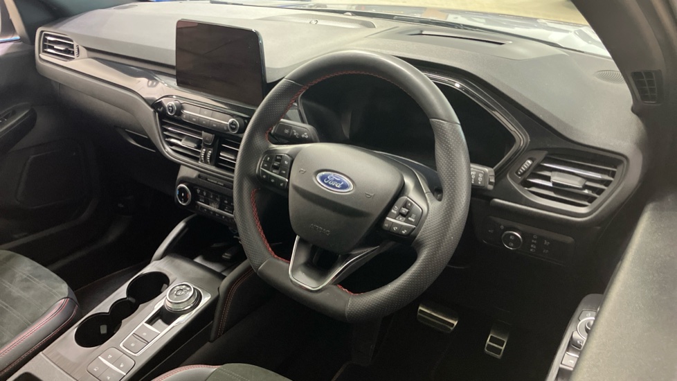 Ford Kuga 2.5 FHEV Graphite Tech Edition 5dr CVT Hybrid Estate - Image 11