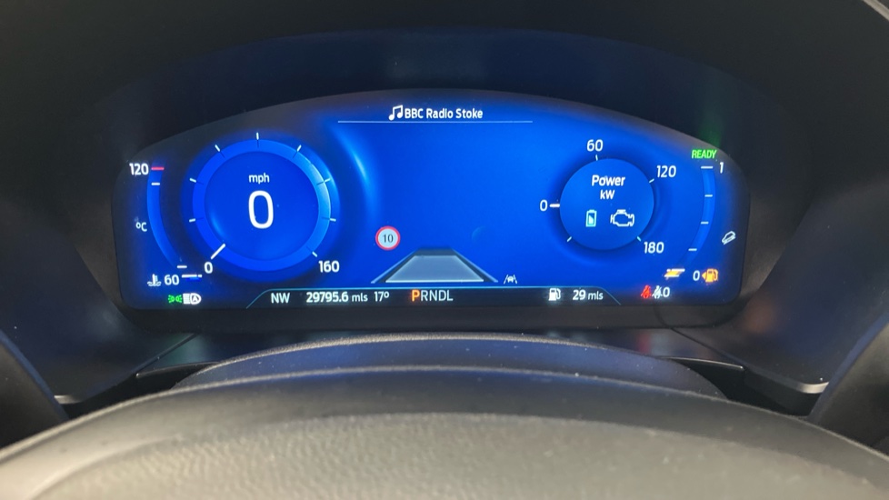 Ford Kuga 2.5 FHEV Graphite Tech Edition 5dr CVT Hybrid Estate - Image 18