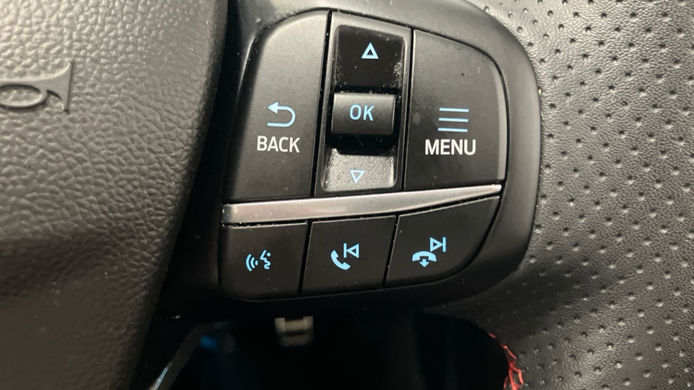 Ford Kuga 2.5 FHEV Graphite Tech Edition 5dr CVT Hybrid Estate - Image 30