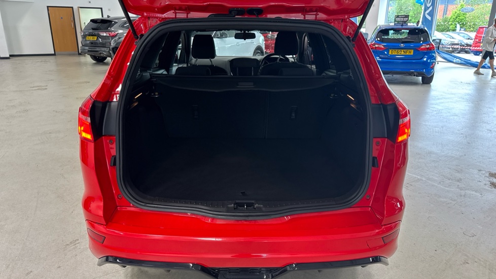 Ford Focus 1.5 TDCi 120 ST-Line 5dr Diesel Estate - Image 4