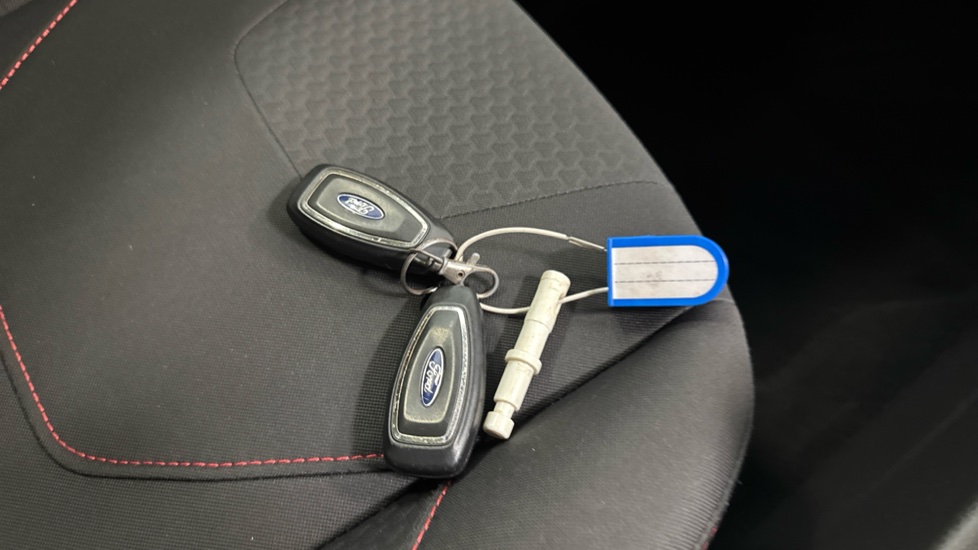 Ford Focus 1.5 TDCi 120 ST-Line 5dr Diesel Estate - Image 20