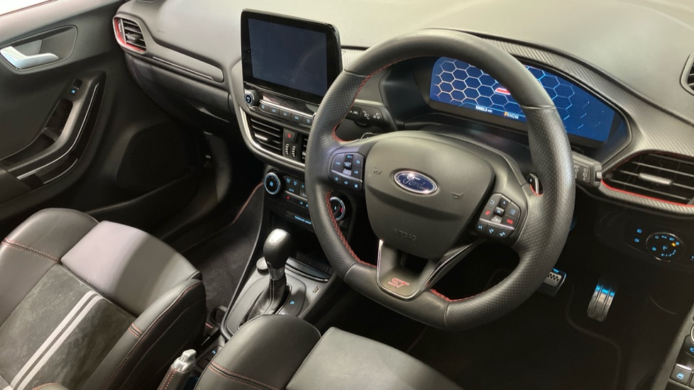 Ford Puma ST 1.0 EcoBoost Hybrid mHEV ST 5dr DCT Petrol Hatchback - Image 11