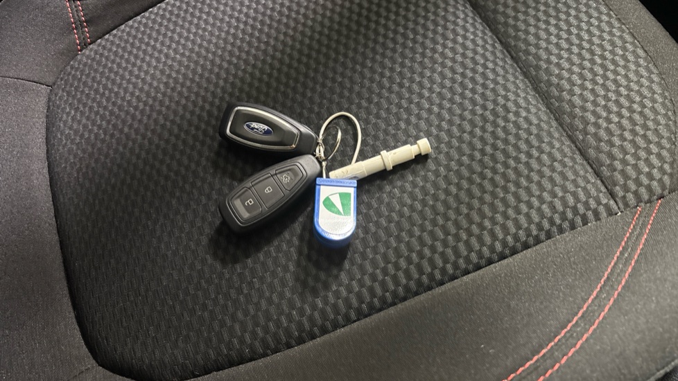 Ford Puma 1.0 EcoBoost Hybrid mHEV 155 ST-Line 5dr Petrol Hatchback - Image 20