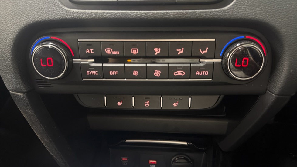Kia Xceed 1.5T GDi ISG 3 5dr Petrol Hatchback - Image 28
