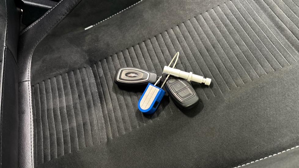 Ford Fiesta ST 1.5 EcoBoost ST-3 3dr Petrol Hatchback - Image 20