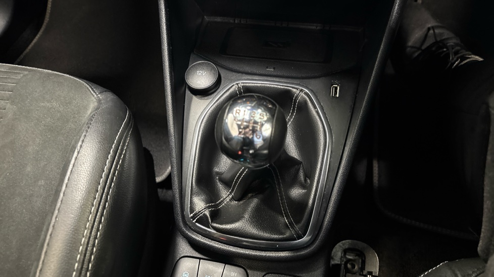 Ford Fiesta ST 1.5 EcoBoost ST-3 3dr Petrol Hatchback - Image 34