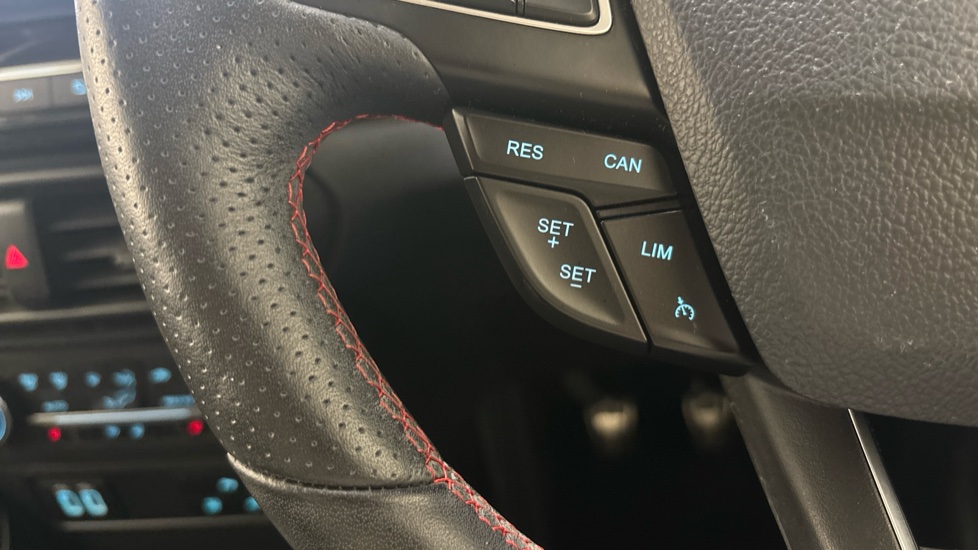 Ford EcoSport 1.0 EcoBoost 140 ST-Line 5dr Petrol Hatchback - Image 29