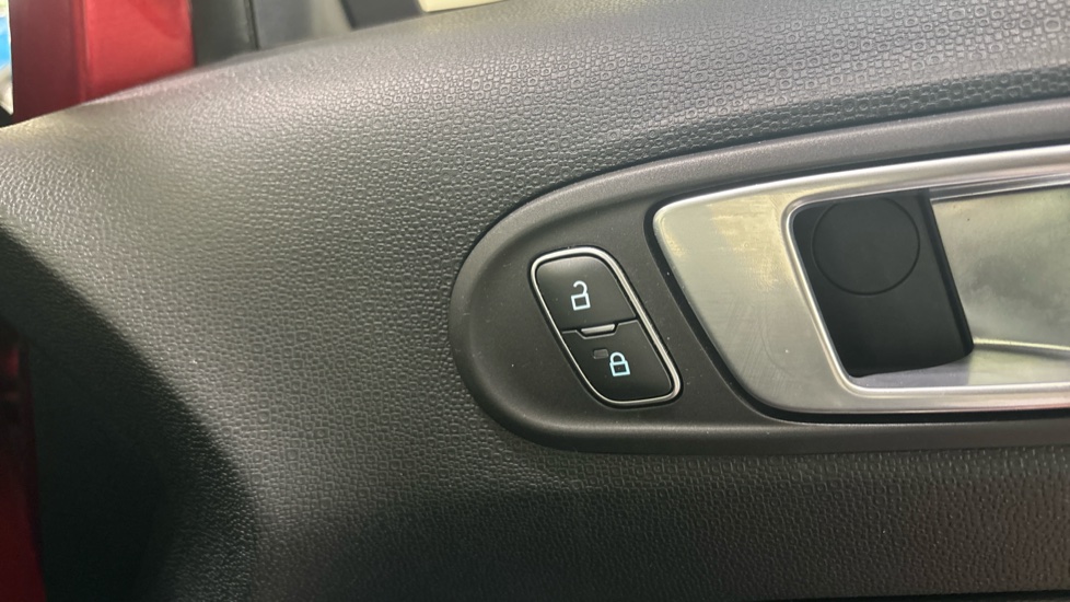 Ford EcoSport 1.0 EcoBoost 140 ST-Line 5dr Petrol Hatchback - Image 44