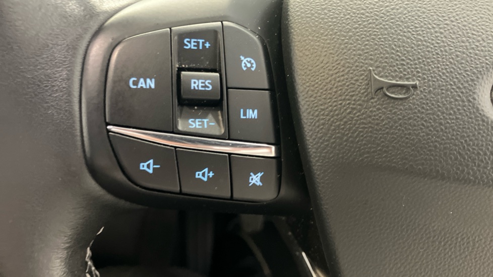 Ford Fiesta 1.0 EcoBoost Titanium 5dr Petrol Hatchback - Image 27