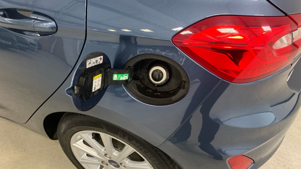 Ford Fiesta 1.0 EcoBoost Titanium 5dr Petrol Hatchback - Image 37