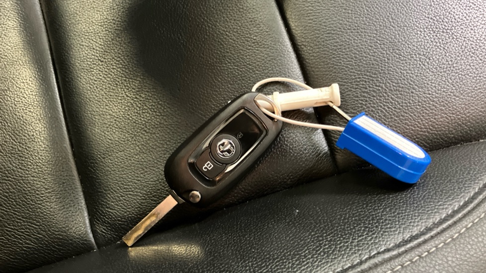 Vauxhall Astra 1.4T 16V 150 Elite 5dr Petrol Hatchback - Image 20