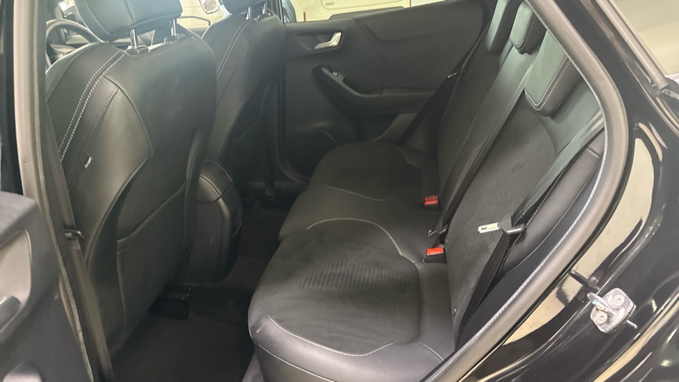 Ford Puma ST 1.5 EcoBoost ST 5dr Petrol Hatchback - Image 16