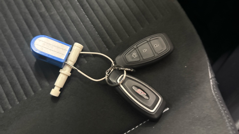 Ford Puma ST 1.5 EcoBoost ST 5dr Petrol Hatchback - Image 19