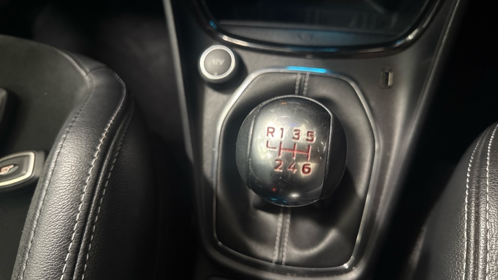 Ford Puma ST 1.5 EcoBoost ST 5dr Petrol Hatchback - Image 35