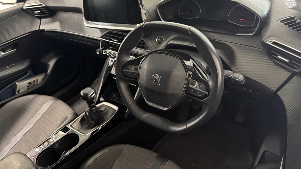 Peugeot 208 1.2 PureTech 100 Allure 5dr Petrol Hatchback - Image 11