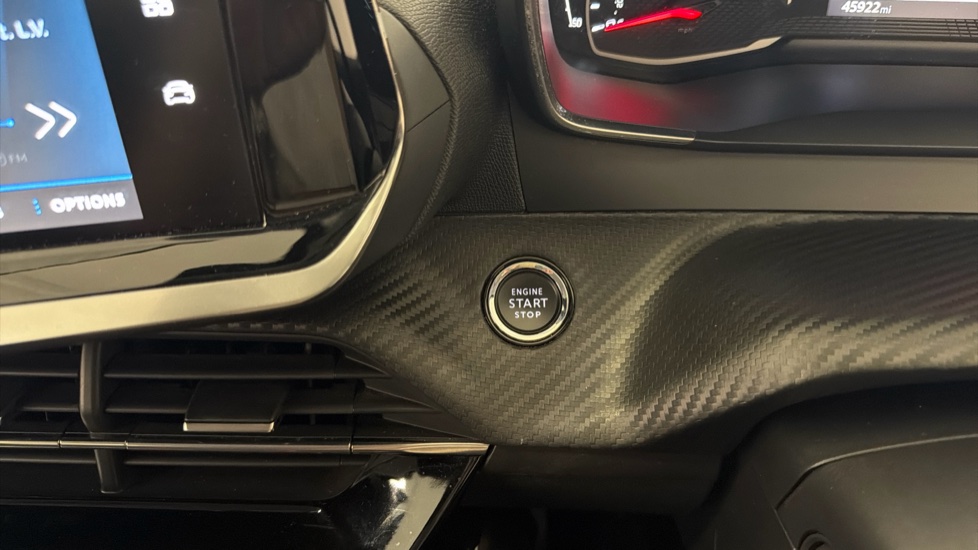 Peugeot 208 1.2 PureTech 100 Allure 5dr Petrol Hatchback - Image 27