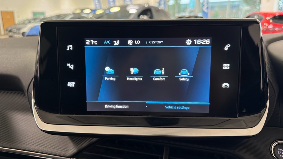 Peugeot 208 1.2 PureTech 100 Allure 5dr Petrol Hatchback - Image 37