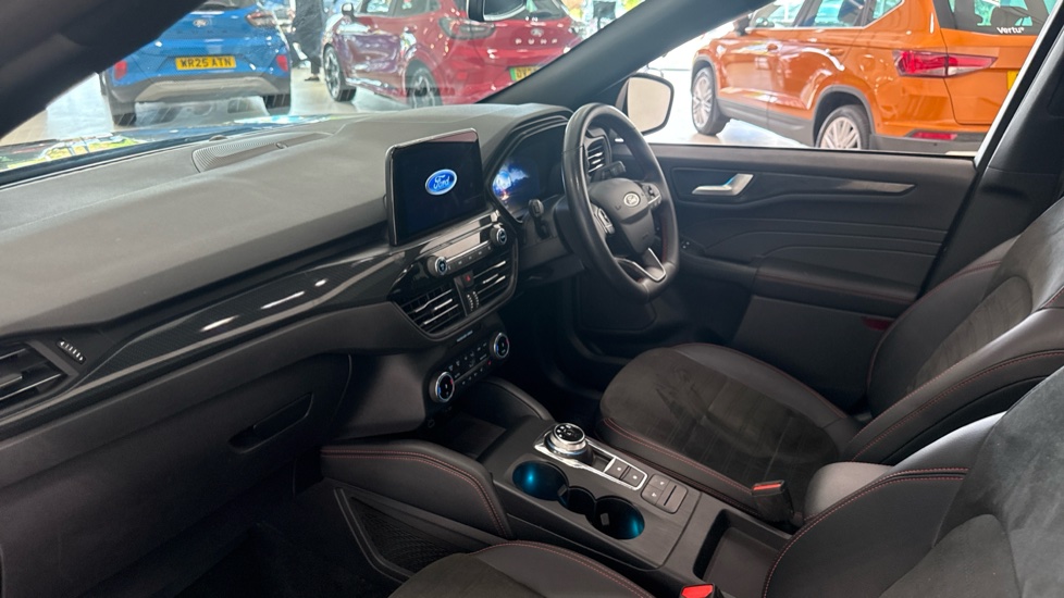 Ford Kuga 2.5 FHEV ST-Line X Edition 5dr CVT Hybrid Estate - Image 9